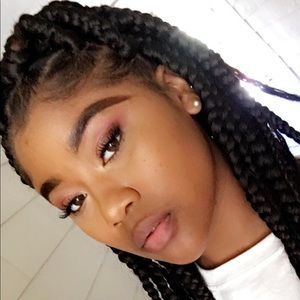 Meet your Posher, Zamea